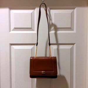 BALLY Vintage Flap Handbag with Grommet and Chain detailing